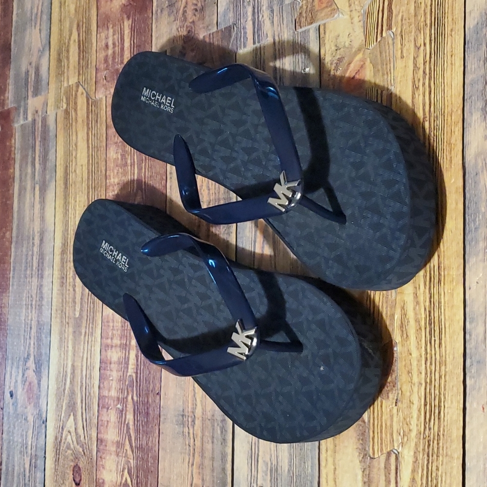 Michael Kors size 9 sandals